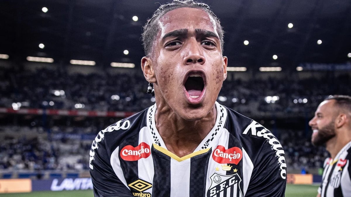 Souza celebra una victoria del Santos