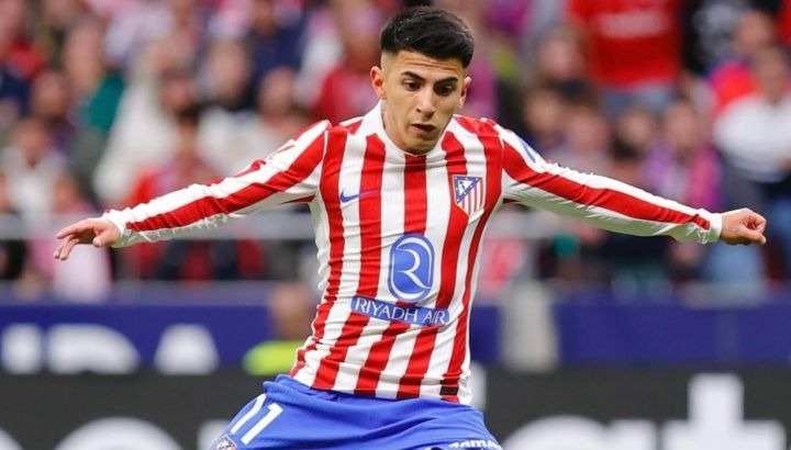 Thiago Almada tiene un pie fuera del Atlético