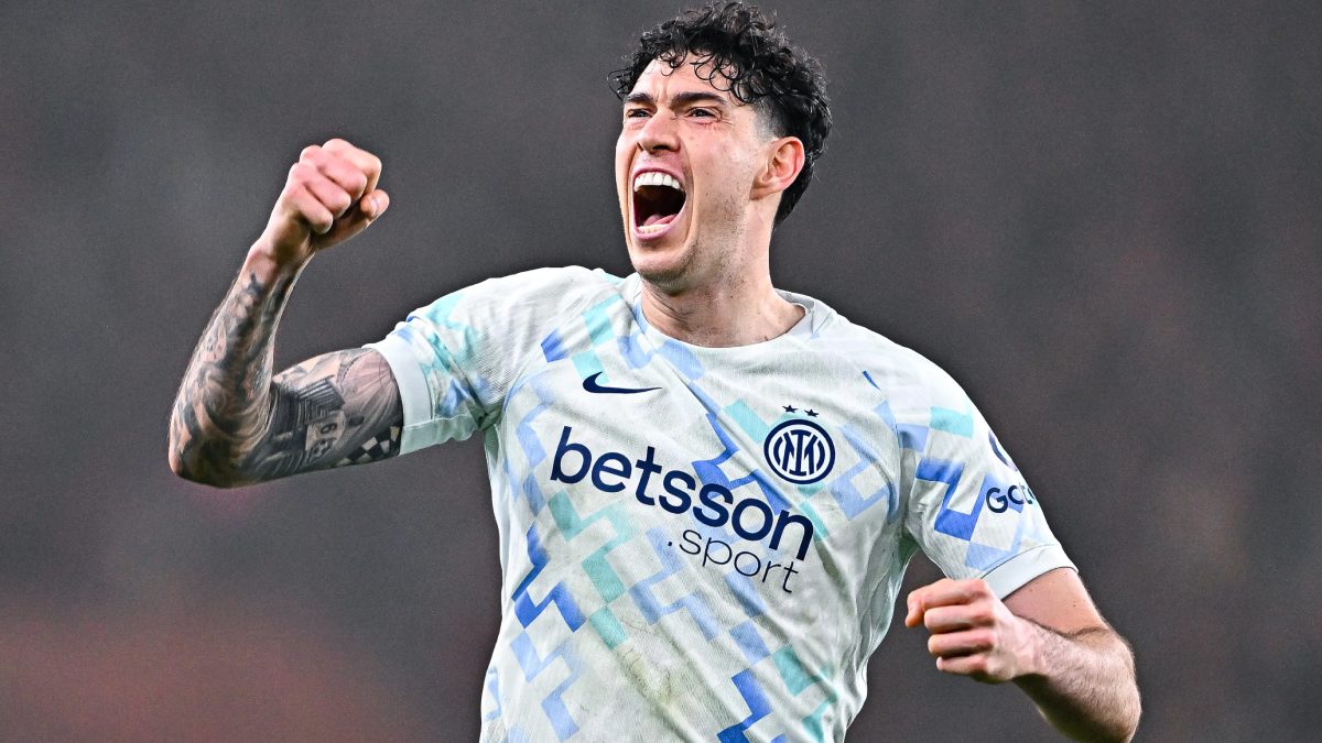 Alessandro Bastoni celebra un gol con el Inter de Milán