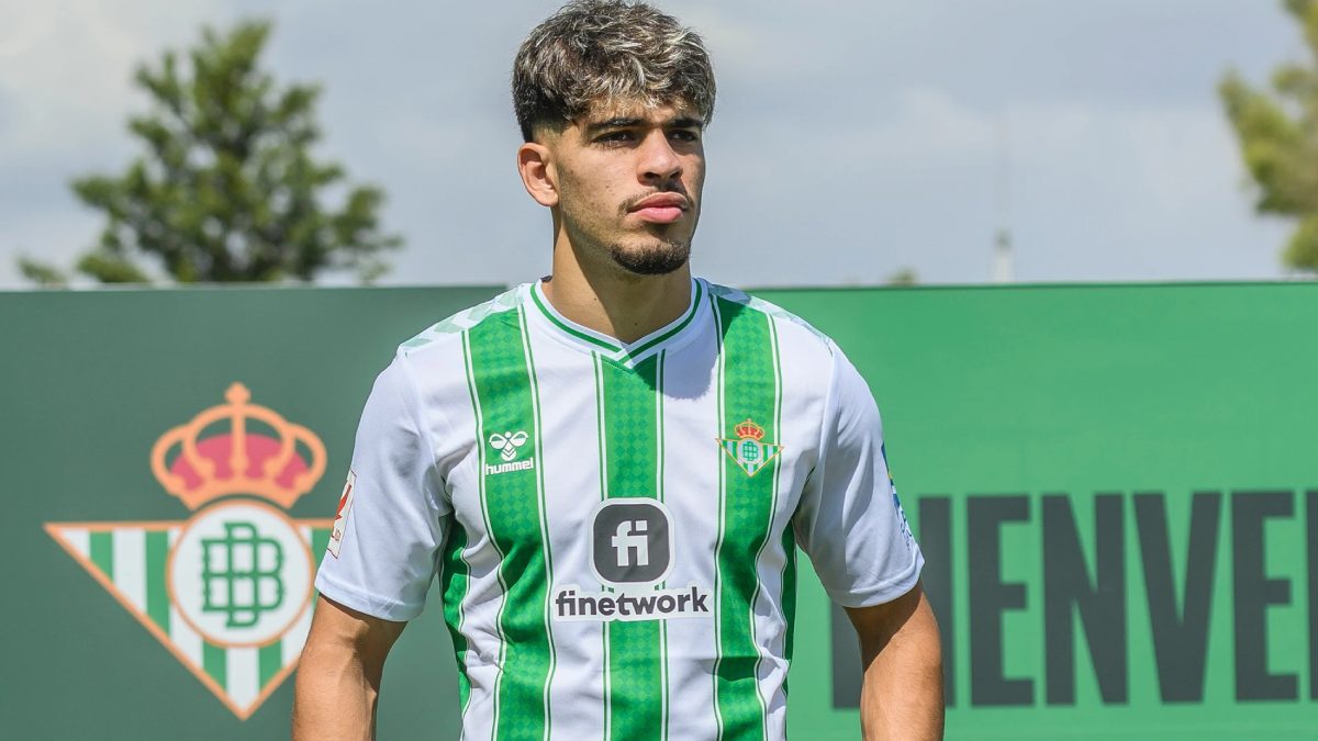 Ez Abde during a game with Real Betis