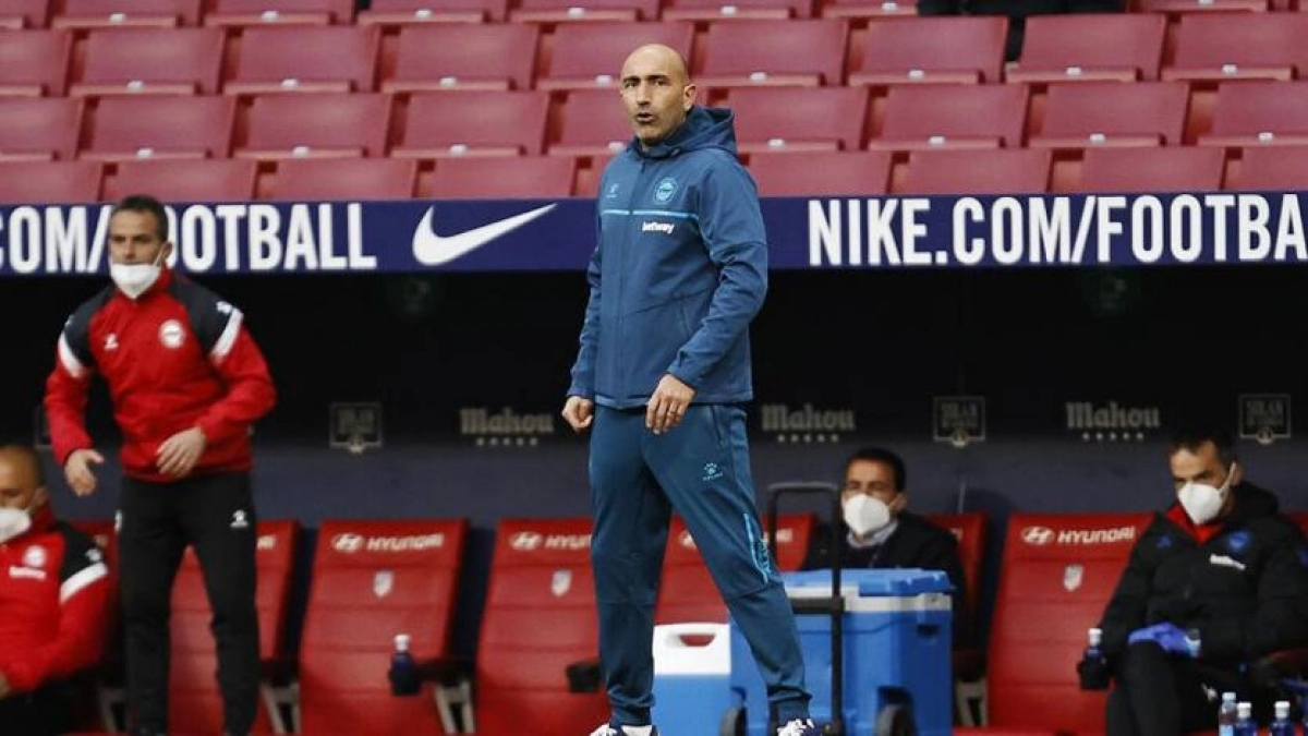 Abelardo explica por qué no juega Lucas Pérez