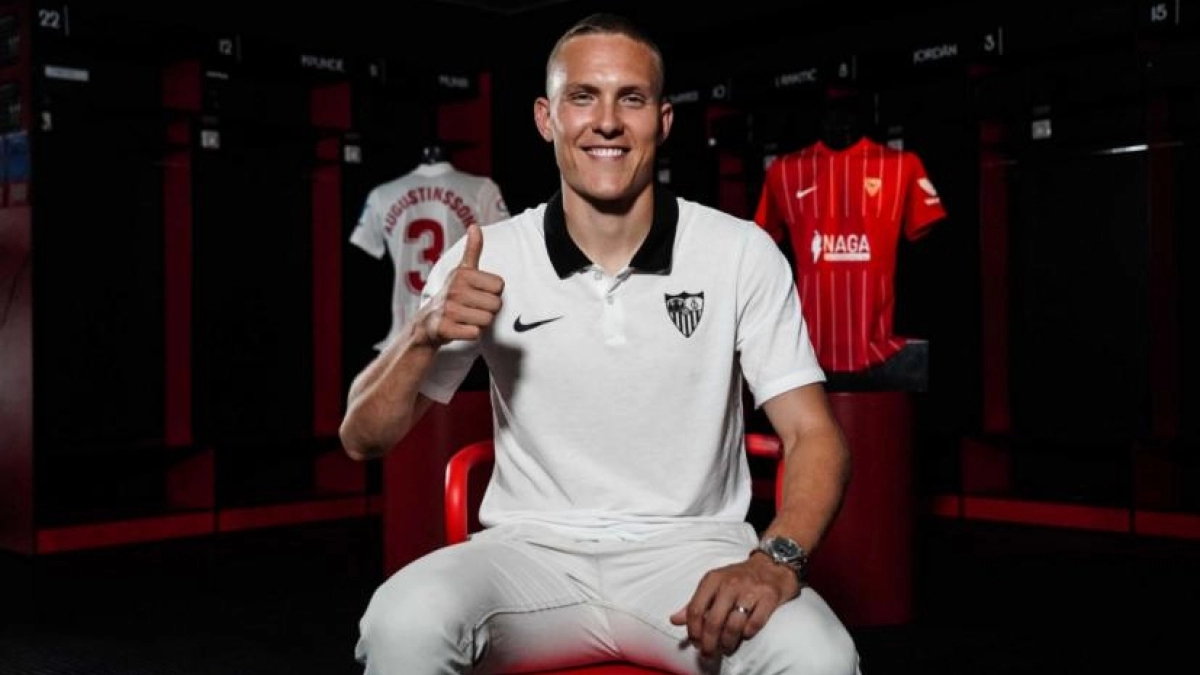 ¿Qué pasa con Augustinsson?