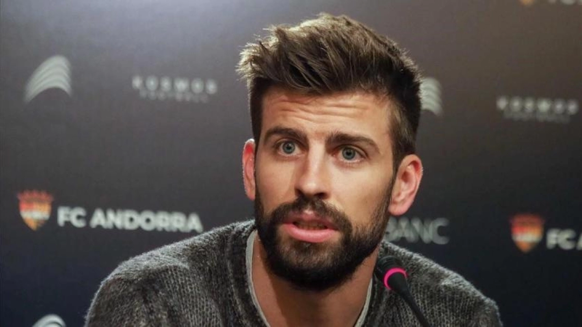 Gerard Piqué, en una rueda de prensa con el FC Andorra. Foto: El Periódico