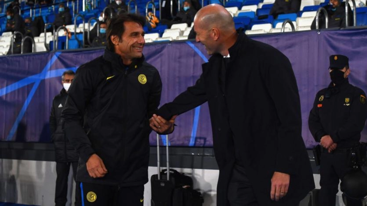 Así de loco ha sido el baile de banquillos hoy