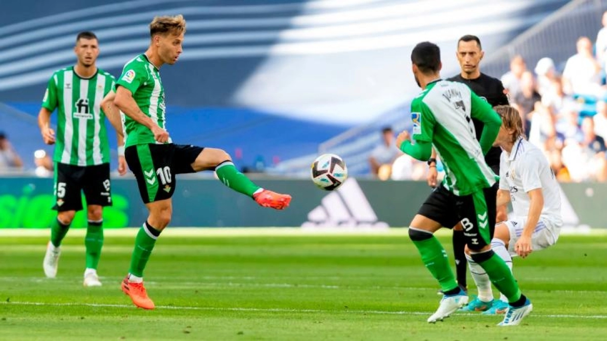 Las 2 renovaciones que quiere cerrar el Betis lo más pronto posible