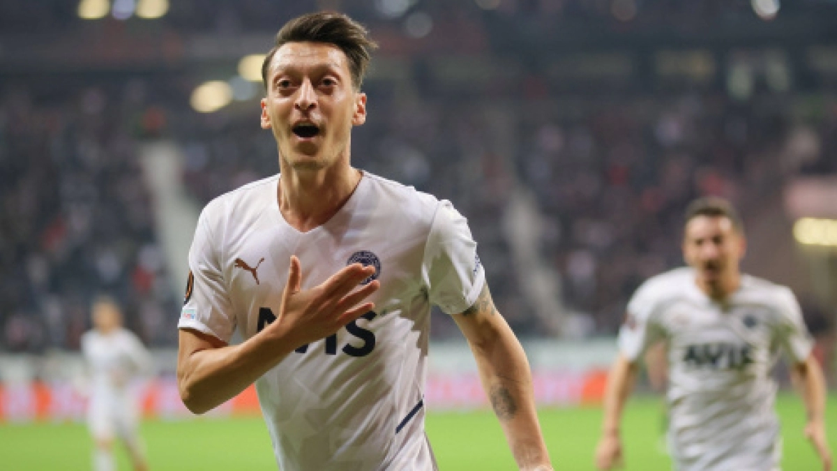 BOMBAZO: Ozil podría regresar a la Premier / Transfermarkt