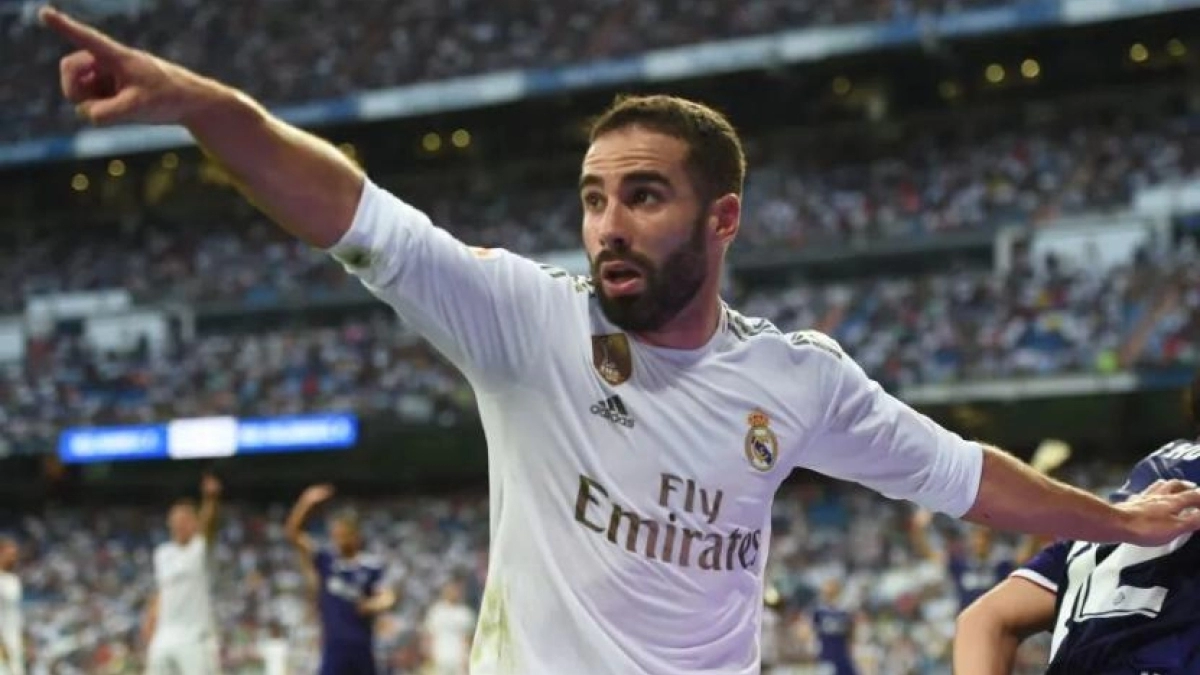 El lateral derecho, un quebradero de cabeza para el Real Madrid