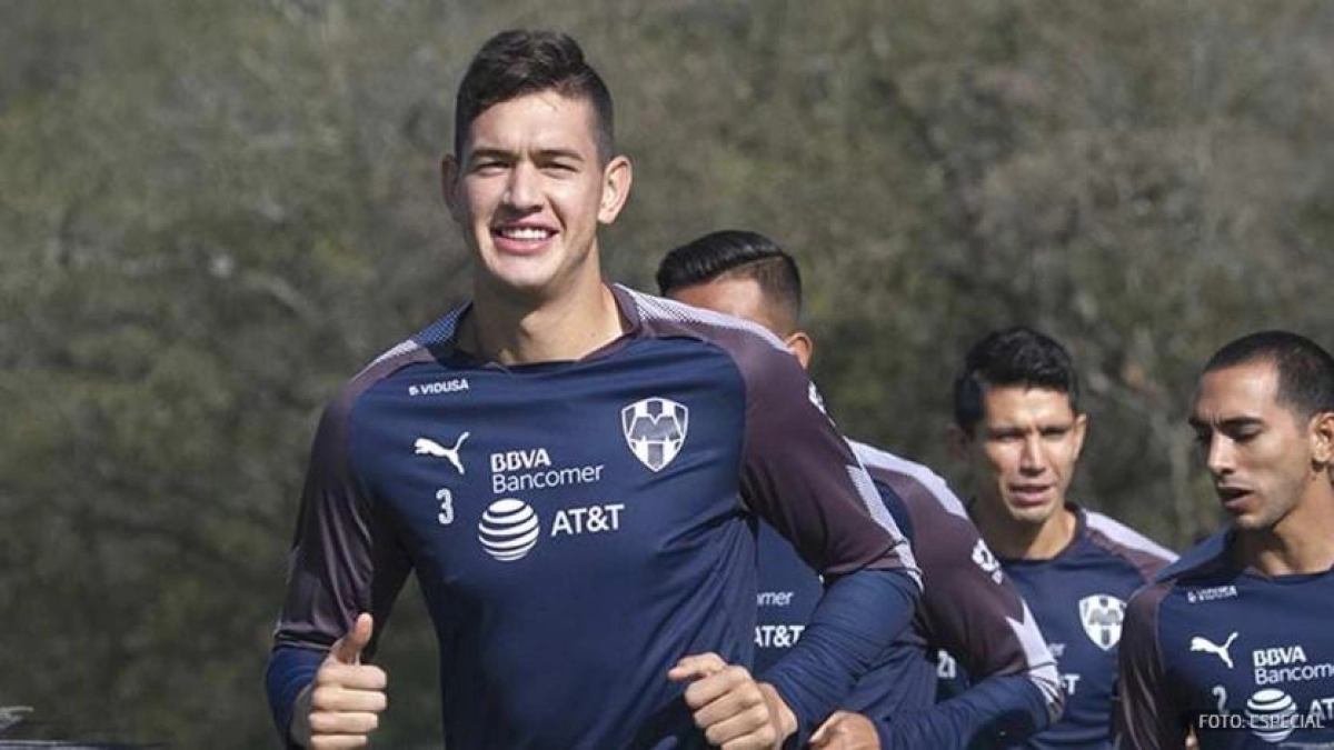 César Montes es vinculado con el Valencia / Futboltotal.com