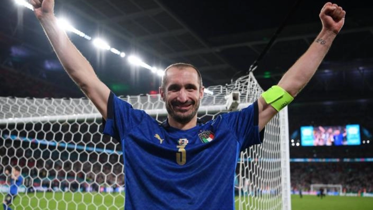 Chiellini seguirá un año en la Juventus