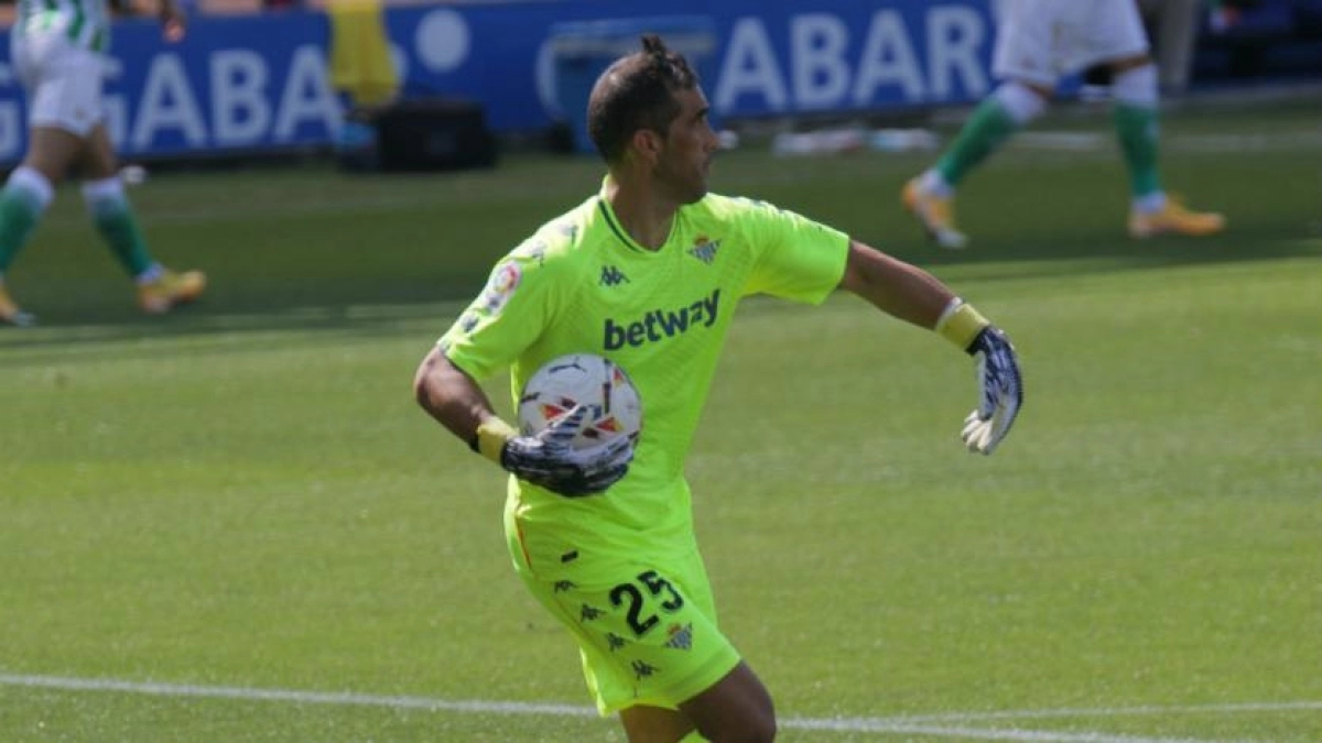 El Colo-Colo invita a Bravo a salir del Betis. Foto: Marca