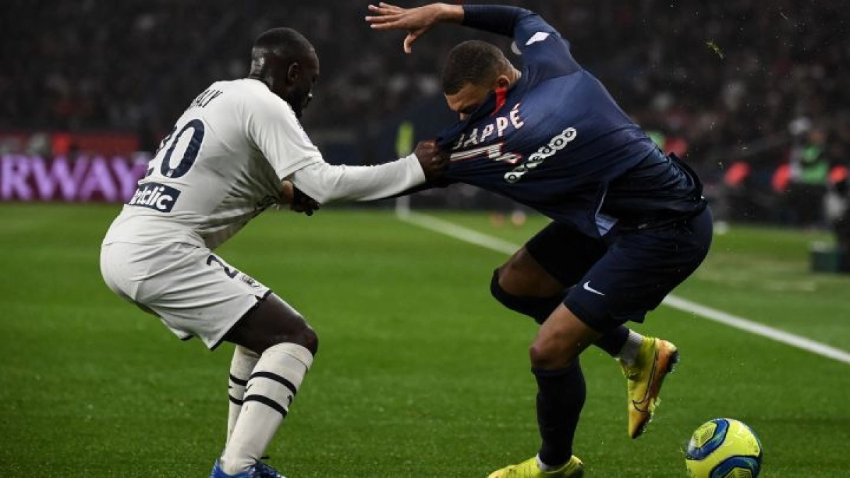 El fichaje de Youssouf Sabaly por el Betis depende de una condición. Foto: AS