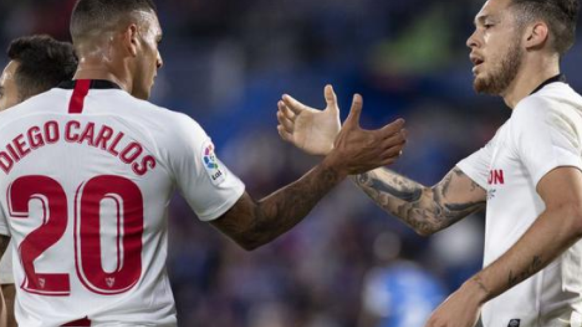 El dilema del Sevilla: vender a Diego Carlos y Ocampos por más de 100 millones o quedárselos "Foto: El Desmarque"