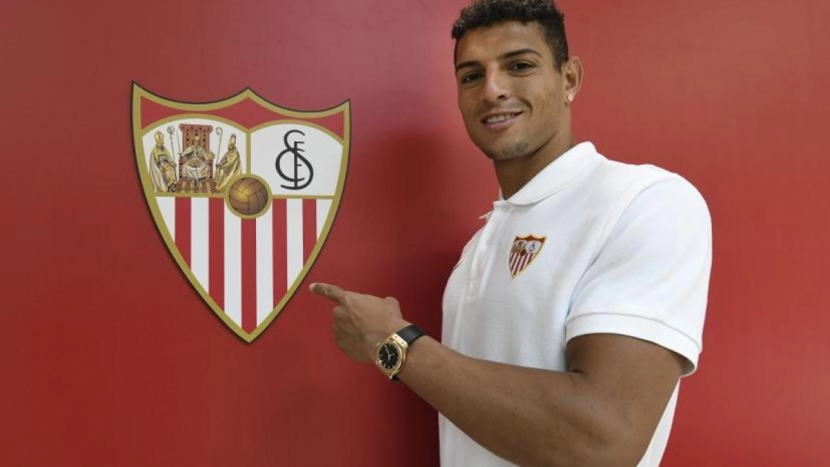 La doble oferta de la Premier para sacar a Diego Carlos de la Premier
