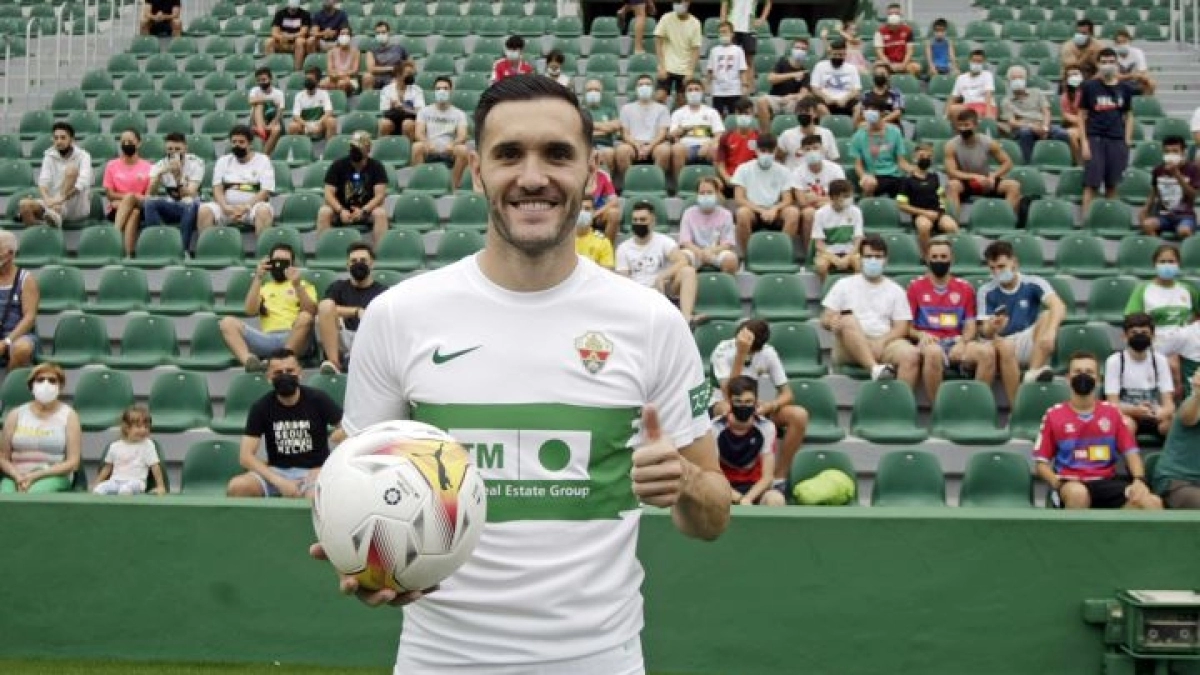 Lucas Pérez fichó por el Elche en el último día de mercado. Foto: Getty