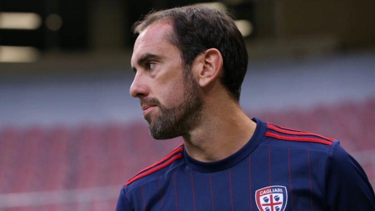 El Valencia contacta con Godín / Cadenaser.com