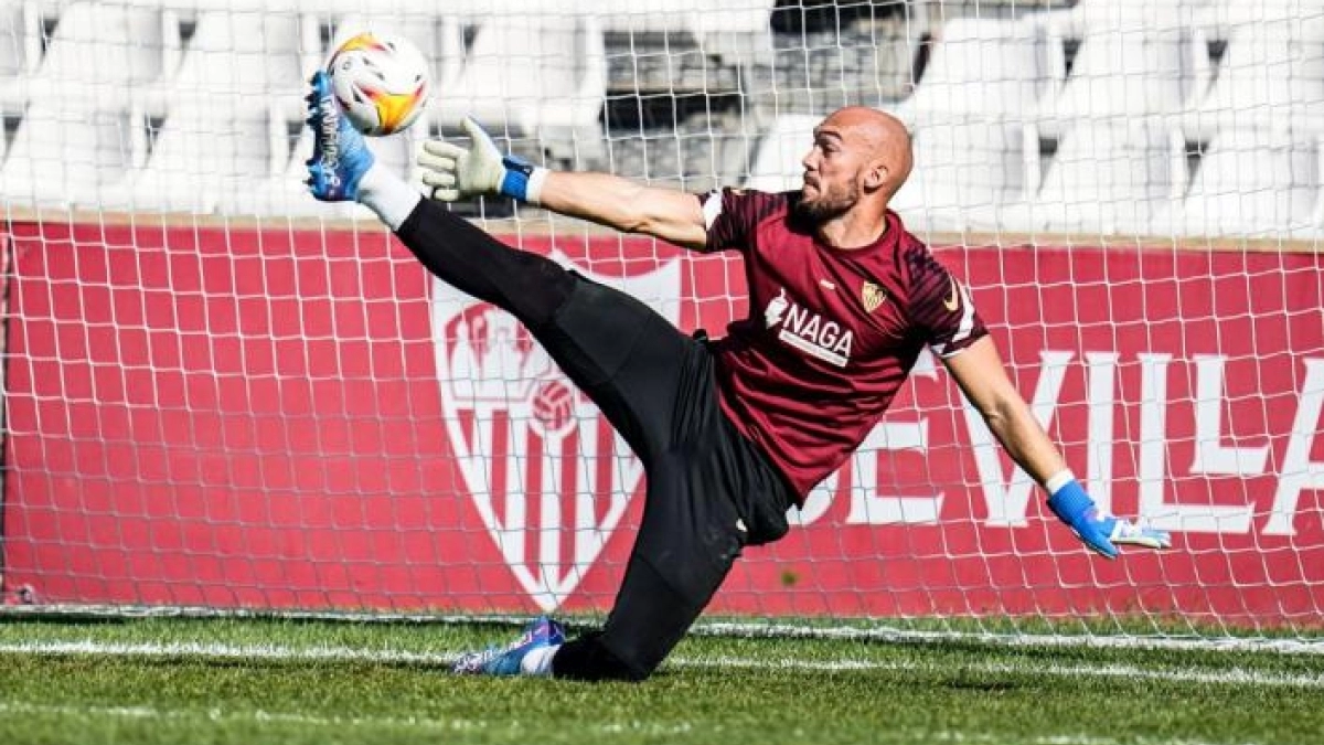 El gran error de Dmitrovic fichando por el Sevilla