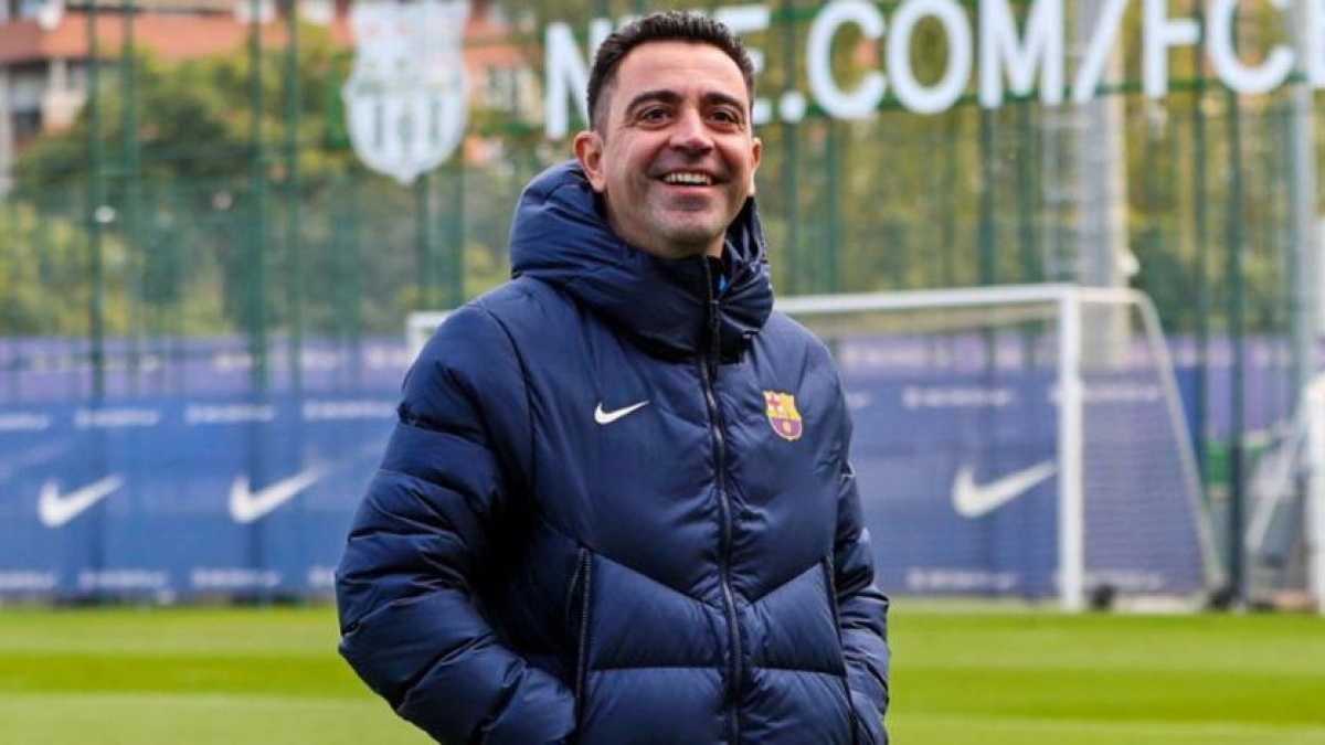 ¿Cuál será el mediocampo de Xavi Hernández en el FC Barcelona?