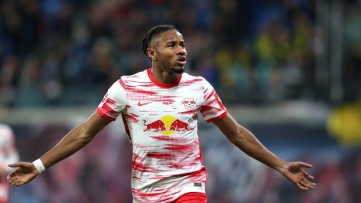 Fichajes Barcelona: Nkunku y Mount aparecen en la agenda azulgrana / Besoccer.com