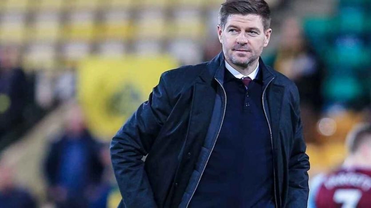 Gerrard sigue empeñado en un futbolista del Liverpool / futbolred.com