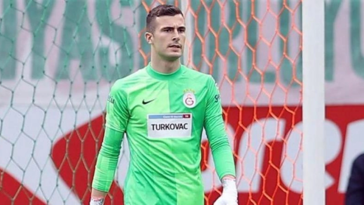 Iñaki Peña, portero del Galatasaray cedido por el F.C. Barcelona: Mundo Deportivo.