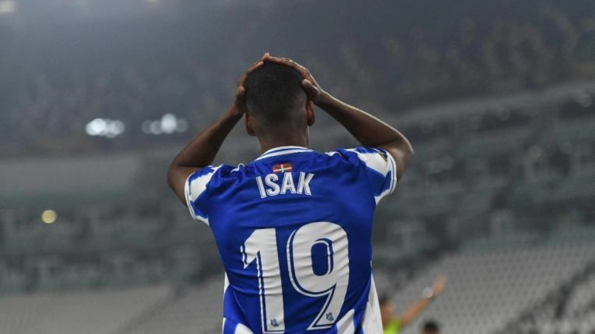 Isak descarta al Arsenal y sueña con fichar por el Barcelona