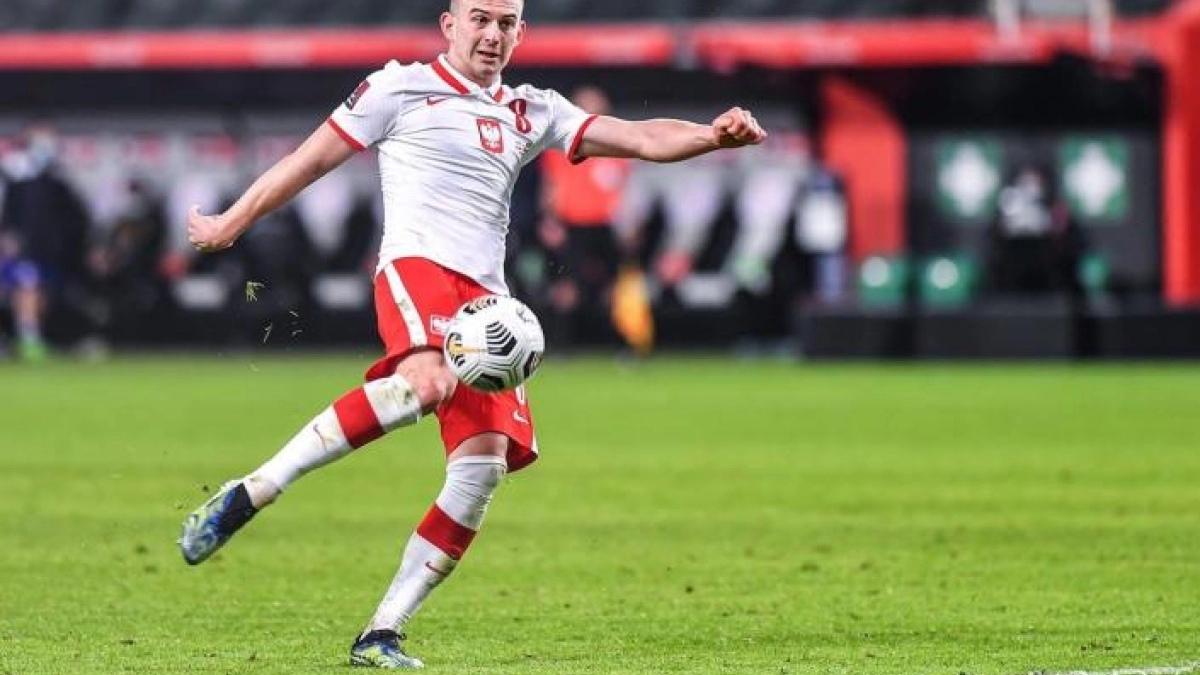 Kacper Kozlowski, la nueva perla que está en la mira del Liverpool 