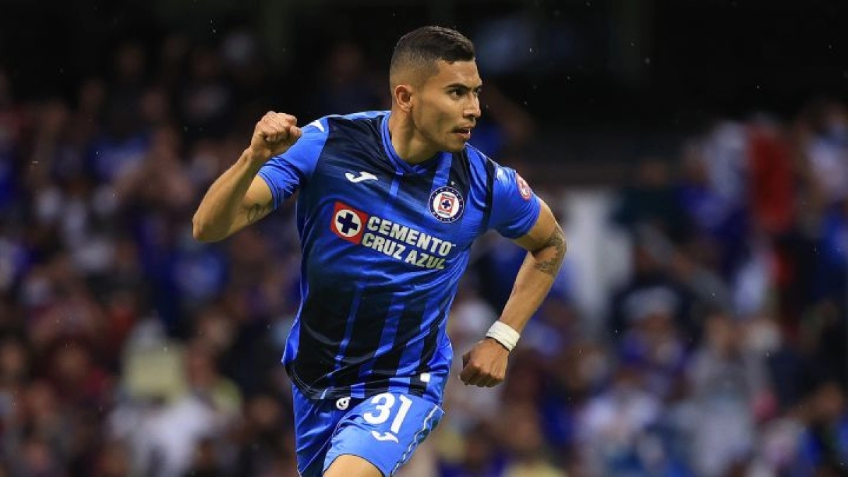El ex jugador de Cruz Azul llega tras terminar contrato. Foto: Getty