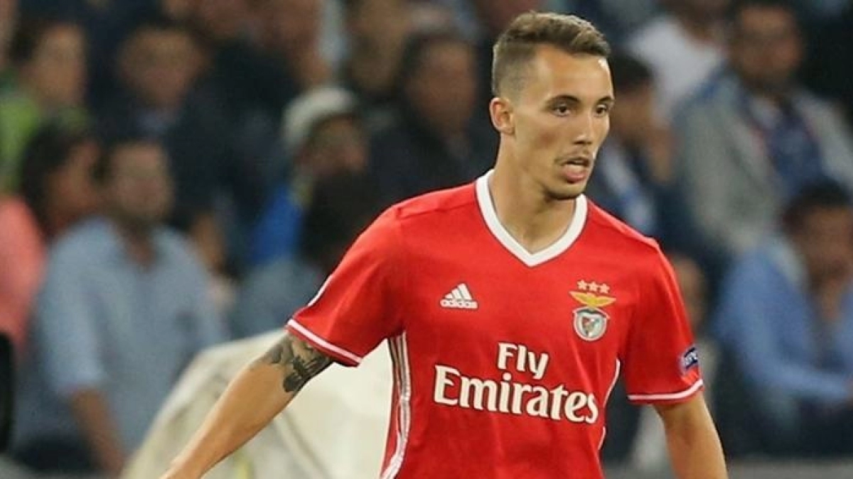 La Premier League compite con la Serie A por fichar a Grimaldo / UEFA.com