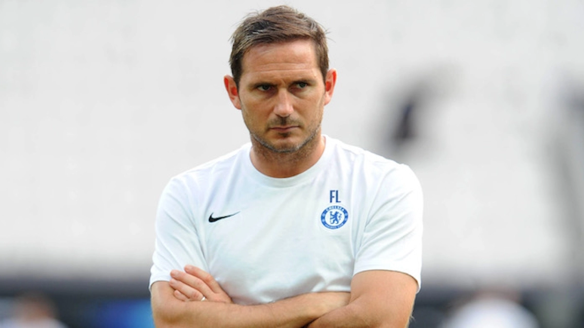 El Chelsea estudia el fichaje de otro central. Foto: calcionews24.com