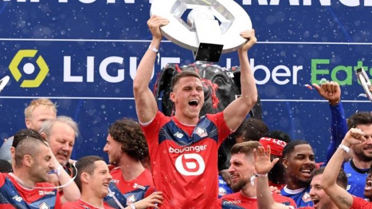 Sven Botman es uno de los jugadores más pretendidos del mercado. Foto: Getty