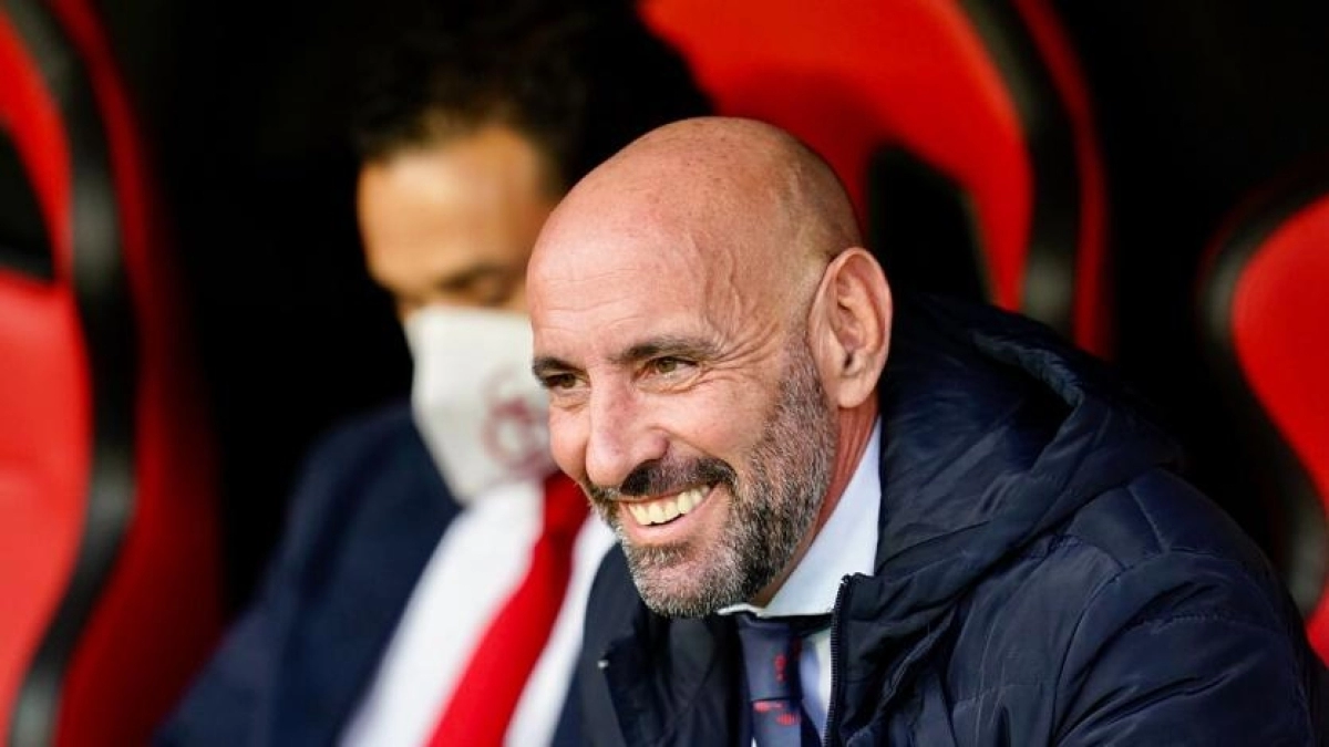 Los tres jugadores que maneja Monchi para sustituir al Tecatito / Marca.com