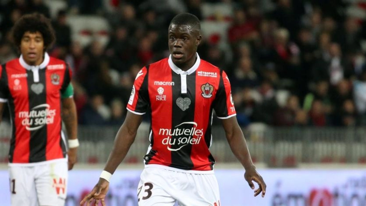 El nuevo rival del Real Betis por Malang Sarr | FOTO: RENNES