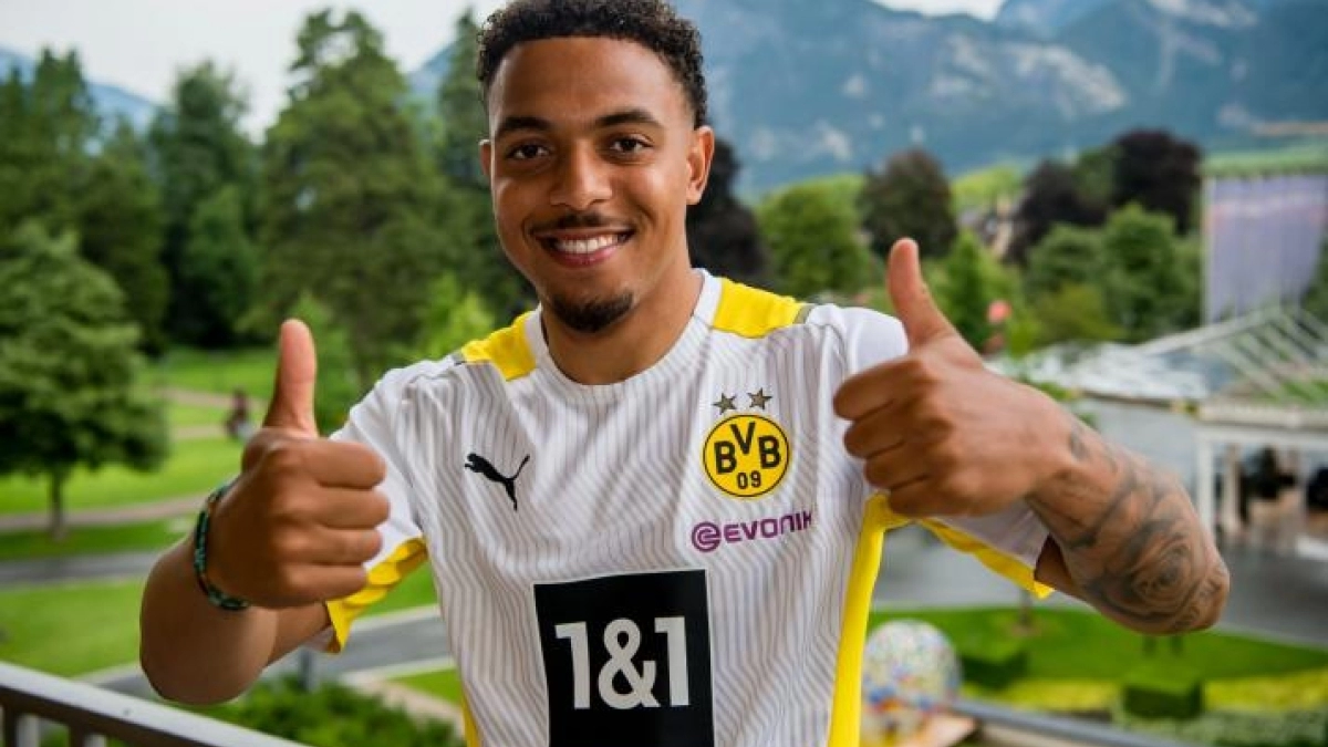 OFICIAL: Donyell Malen, la nueva estrella del Borussia Dortmund