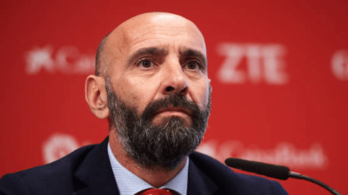 "Monchi deberá aclarar el futuro de diez futbolistas. Foto: Getty Images"