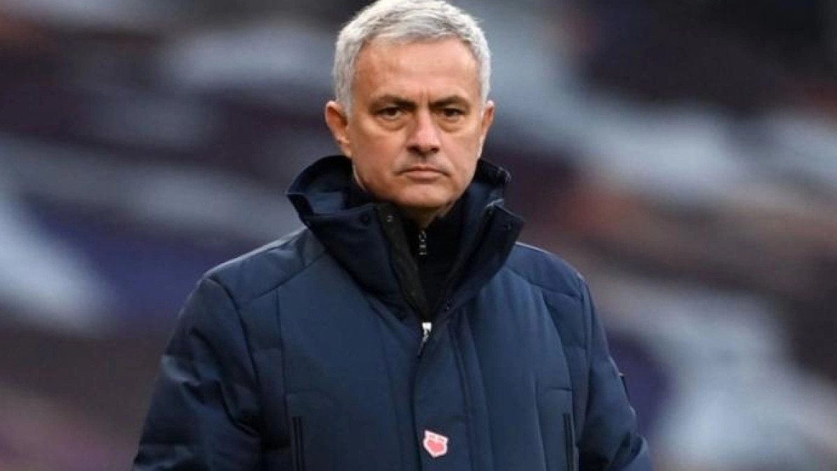 Mourinho le pide a la Roma el fichaje de Hojberg