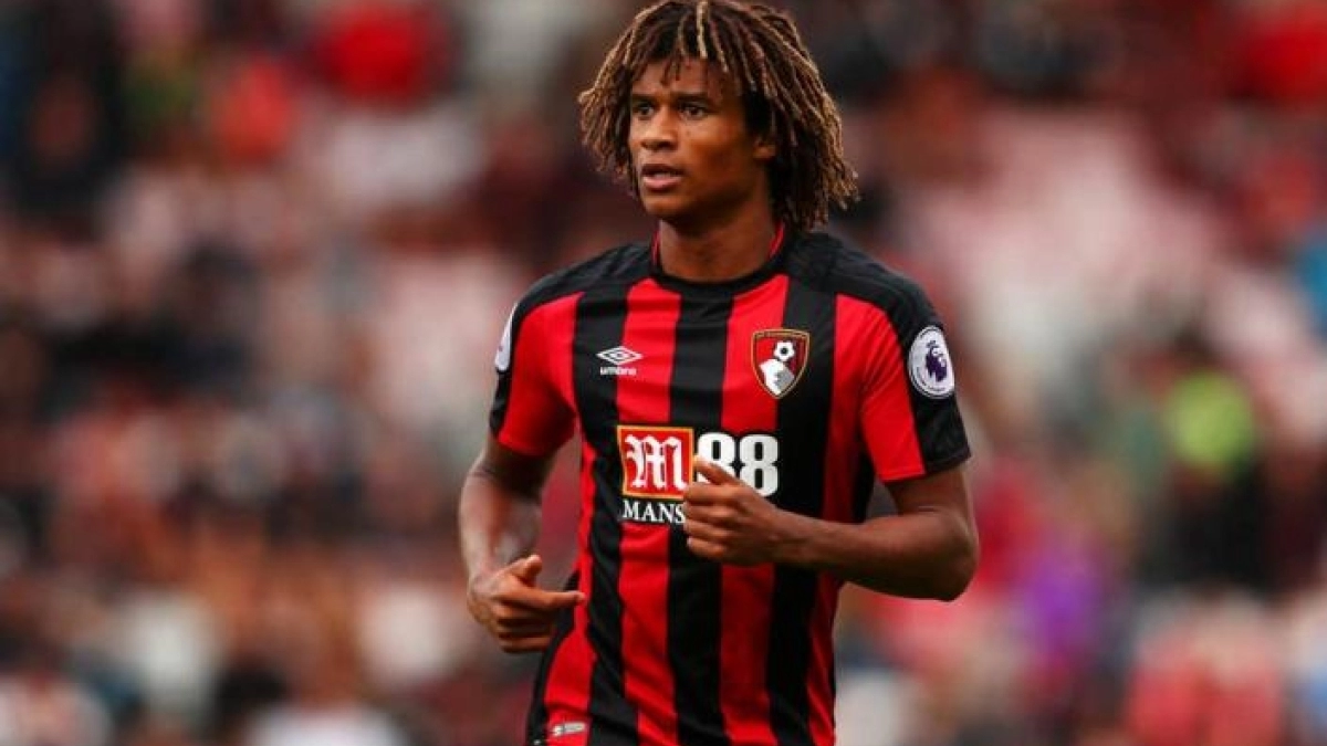 Nathan Aké, el primer central elegido por Pep Guardiola