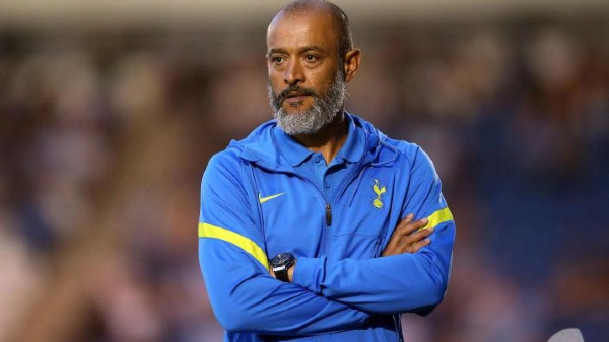 Fichajes Tottenham: El central de La Liga que quiere Nuno 