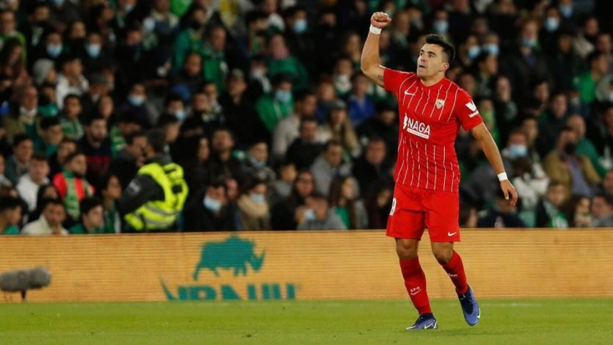 El jugador argentino seguirá en Sevilla hasta 2025. Foto: Getty