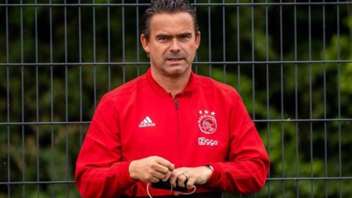Overmars no llegaría sólo al Newcastle United / Europa Press