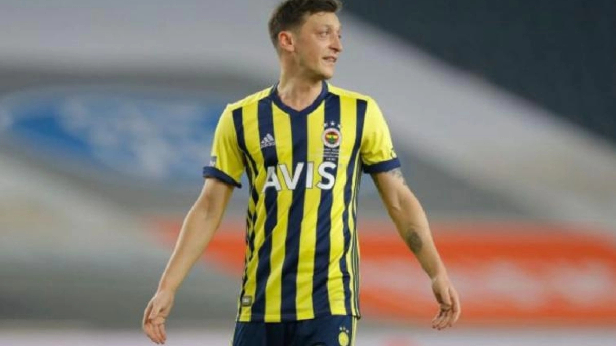 Ozil no se marchará del Fenerbahçe / Mediotiempo.com