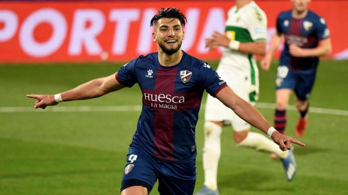 Rafa Mir busca su sitio para seguir creciendo como jugador - Foto: MARCA