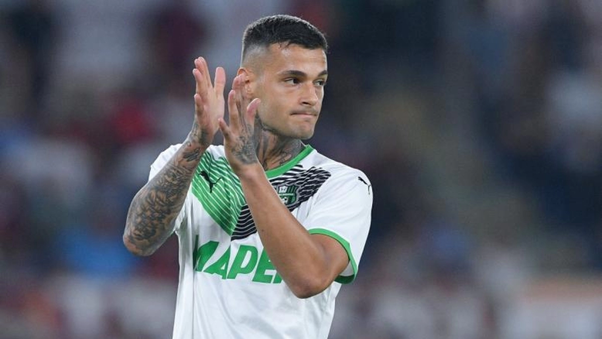 El West Ham United toma la delantera en la carrera por Scamacca