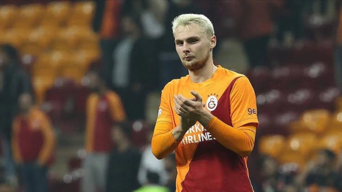 El Sevilla negocia el traspaso de Víctor Nelsson