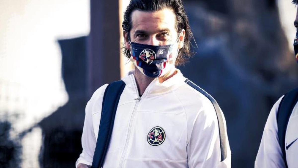 Solari se niega a dimitir como técnico del América
