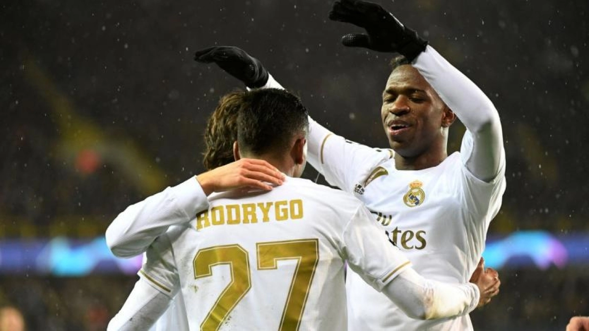 La ‘Súper Alineación’ de nacidos en el siglo XXI. Foto: La Voz de Galicia