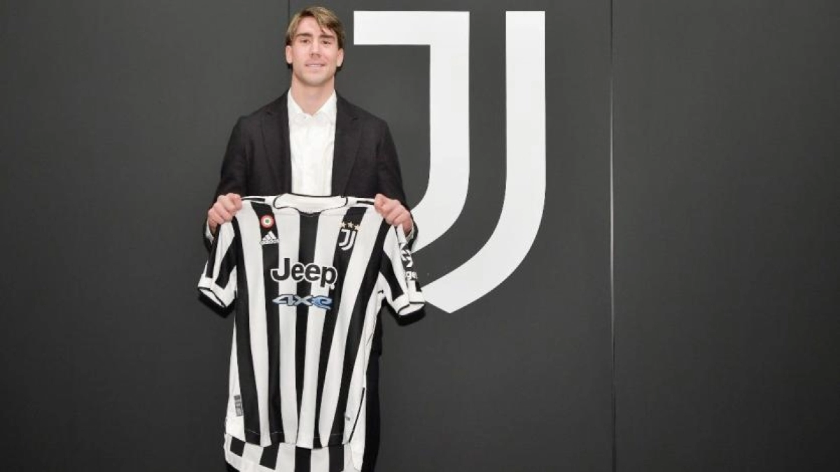Vlahovic durante su presentación con la Juventus: @Juventus