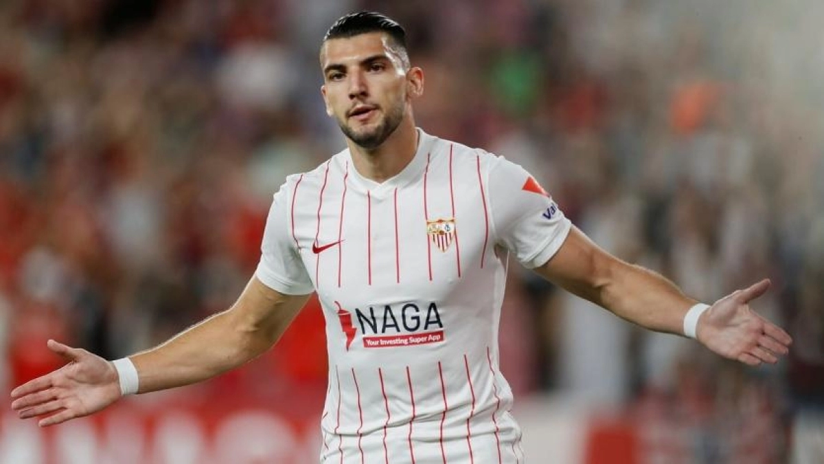 El delantero del Sevilla FC podría cerrar su salida en enero. Foto: Marca