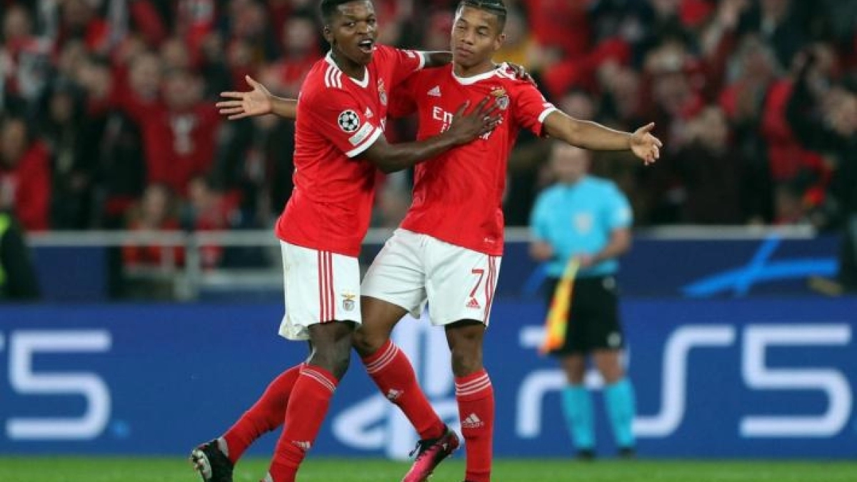 Los 2 jóvenes talentos del Benfica que siguen Tottenham y Liverpool