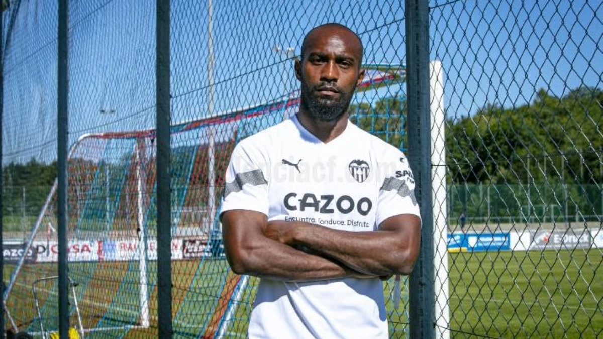 El Valencia rechaza una oferta por Foulquier / Eldesmarque.com