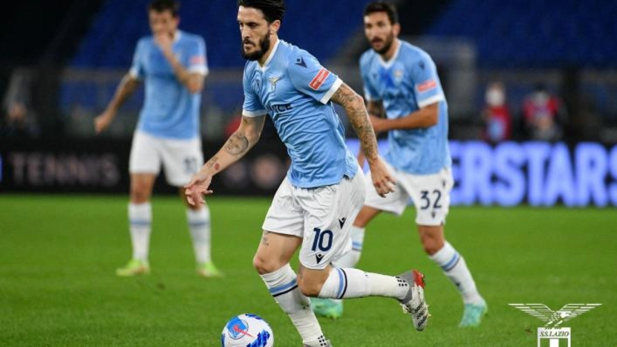 El gaditano tiene los dos pies fuera de la Lazio. Foto: @OfficialSSLazio